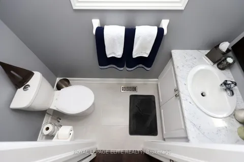 5329 Roadside Way, Mississauga, ON L5M 0H9