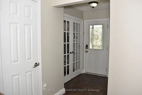 7058 Stoneywood Way, Mississauga, ON L5N 6Y5