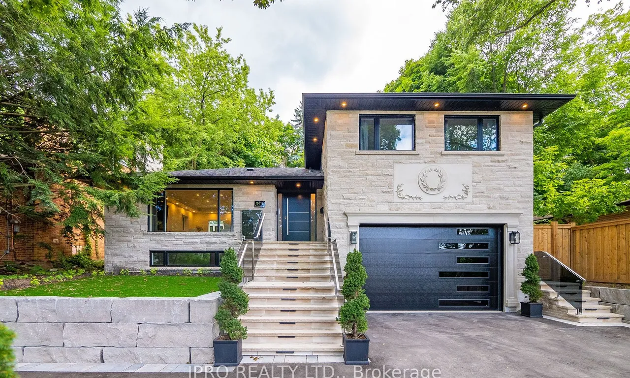 3411 Enniskillen Circ, Mississauga, ON L5C 2M9