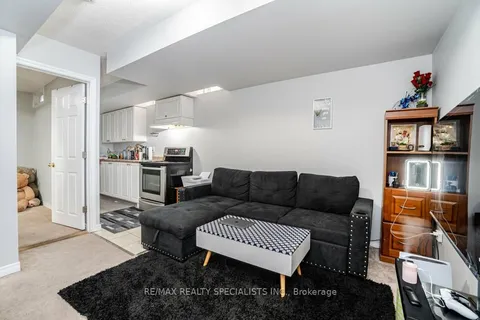 289 Brussels Ave, Brampton, ON L6Z 0G4