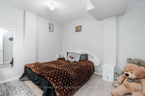 289 Brussels Ave, Brampton, ON L6Z 0G4