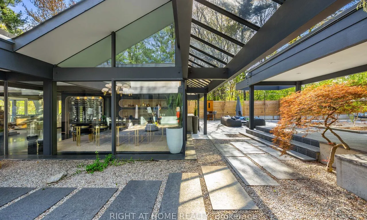 80 North Dr, Toronto, ON M9A 4R2