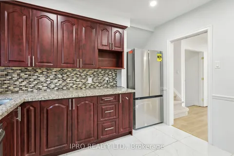 4209 Bloor St, Toronto, ON M9C 1Z6