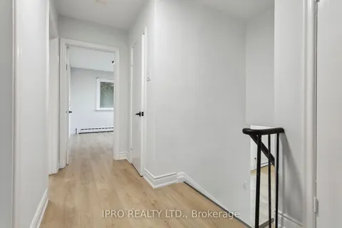 4209 Bloor St, Toronto, ON M9C 1Z6