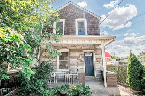 303 Maria St, Toronto, ON M6P 1W6