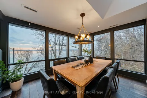 868 Danforth Pl, Burlington, ON L7T 1S2