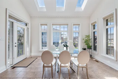 18 Highland Hill, Toronto, ON M6A 2P8