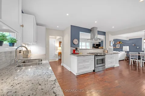 905 Cloverleaf Dr, Burlington, ON L7T 3Y8