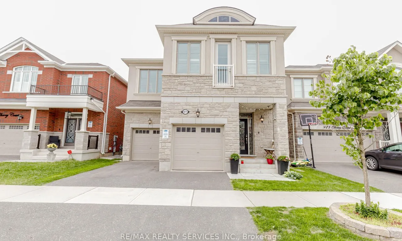 971 Cherry Crt, Milton, ON L9E 1P6