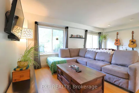 142 Royal Salisbury Way, Brampton, ON L6V 3J8