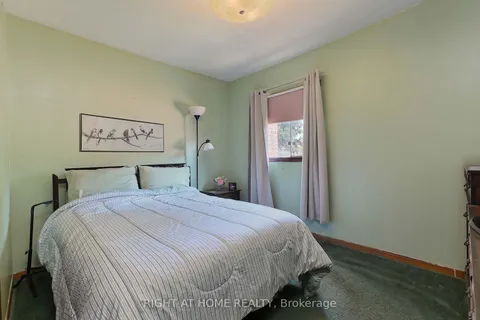 1171 Northmount Ave, Mississauga, ON L5E 1X8