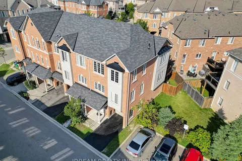 61 Arizona Dr, Brampton, ON L6Y 0R6