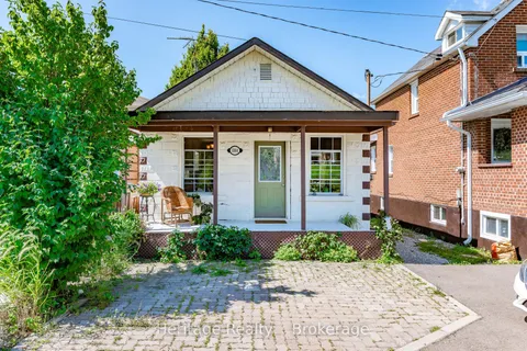 1104 Haig Blvd, Mississauga, ON L5E 2M5