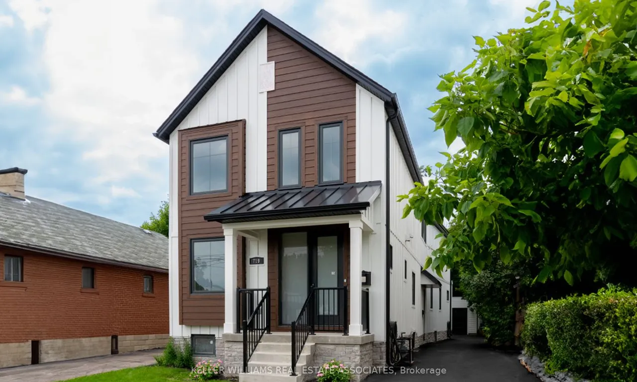 719 Third St, Mississauga, ON L5E 1B8