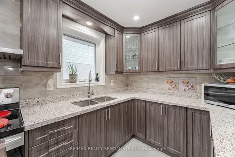 21 Crawford Dr, Brampton, ON L6V 2C6