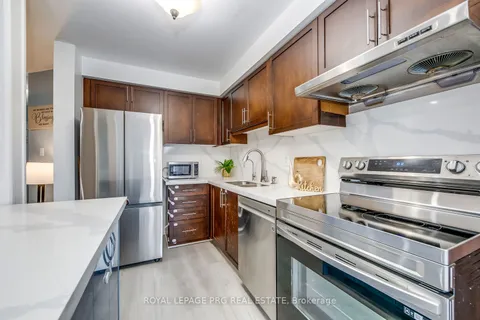 3865 Allcroft Rd, Mississauga, ON L5N 7E3