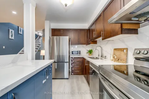 3865 Allcroft Rd, Mississauga, ON L5N 7E3