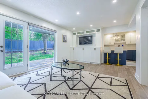 60 Orpington Cres, Toronto, ON M9V 3E5