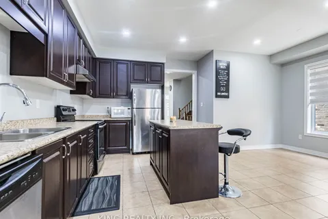 40 Saint Dennis Rd, Brampton, ON L6R 3W7