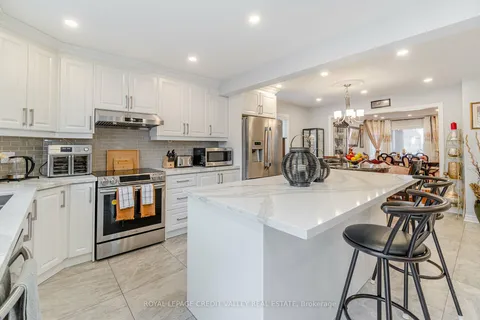 103 Vivians Cres, Brampton, ON L6Y 4V4
