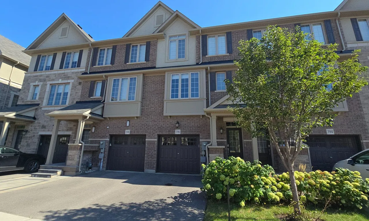 396 Belcourt Common, Oakville, ON L6H 0R1