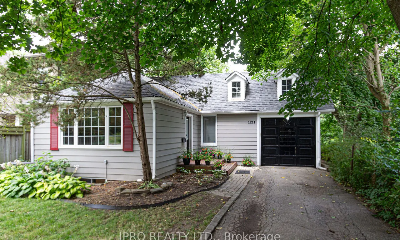 1211 Lorne Park Rd, Mississauga, ON L5H 3A7