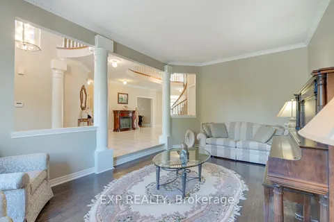 5392 Vail Crt, Mississauga, ON L5M 6G9