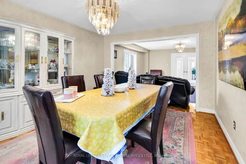 5960 Bell Harbour Dr, Mississauga, ON L5M 5K5