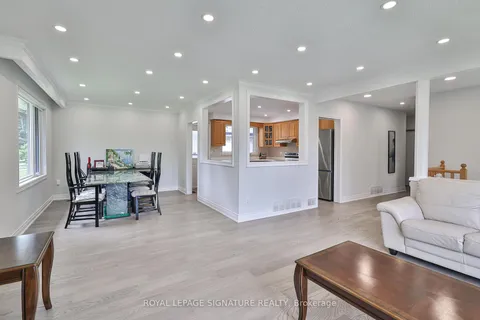 89 Thistle Down Blvd, Toronto, ON M9V 1J3