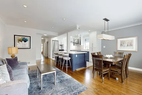 18 Saskatoon Dr, Toronto, ON M9P 2E9