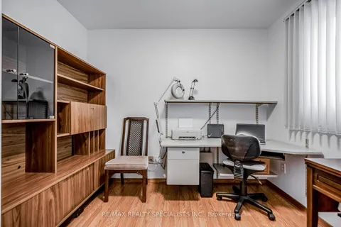 1165 Flagship Dr, Mississauga, ON L4Y 2K3