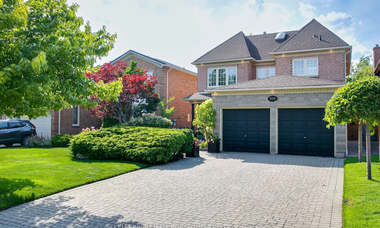 5216 Champlain Tr, Mississauga, ON L5R 3B1