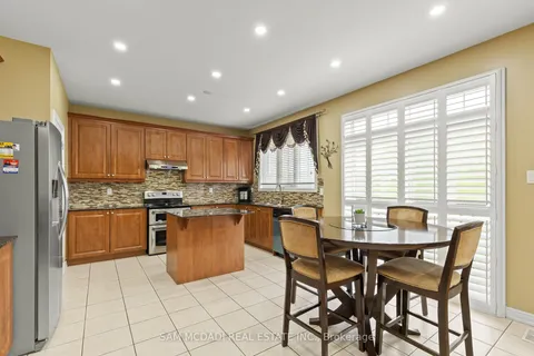 53 Heatherglen Dr, Brampton, ON L6Y 5X2