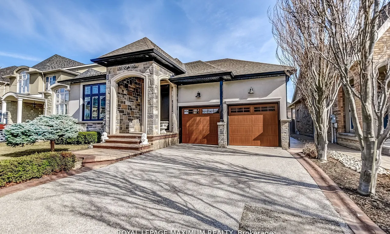 35 Eiffel Blvd, Brampton, ON L6P 1W3