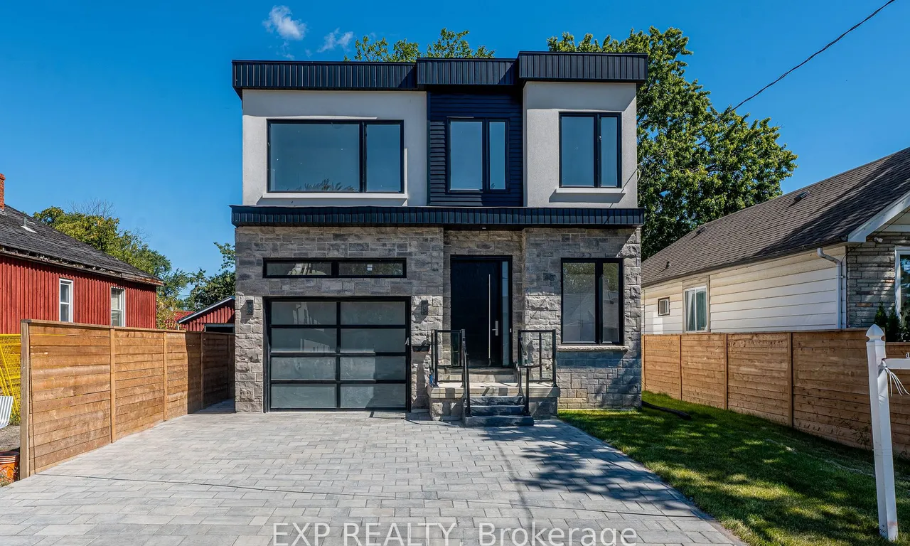 1037 Meredith Ave, Mississauga, ON L5E 2C6