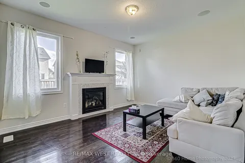 21 Goswell St, Brampton, ON L6P 3G8