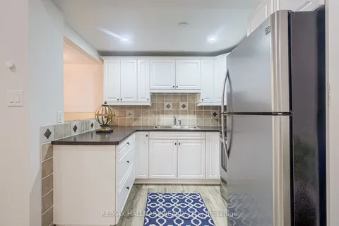 30 Northland Ave, Toronto, ON M6N 2C6