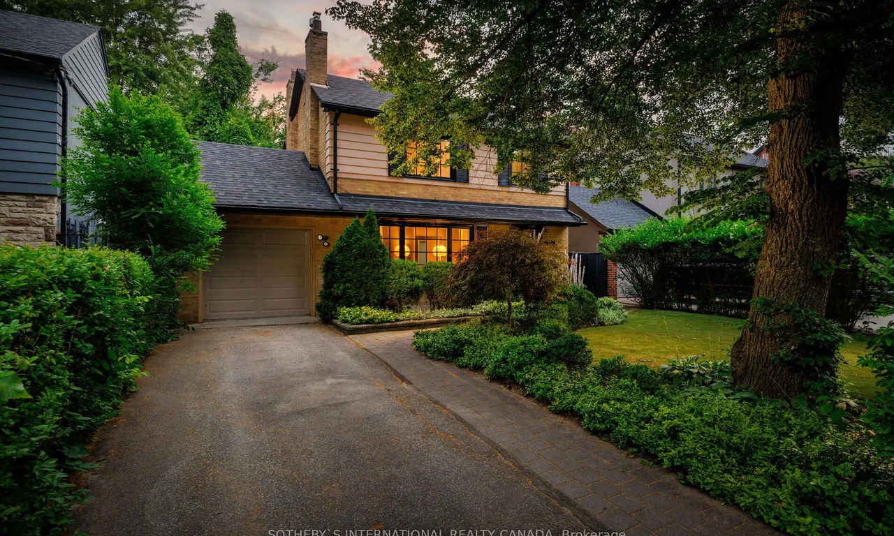 175 Prince Edward Dr, Toronto, ON M8Y 3W7