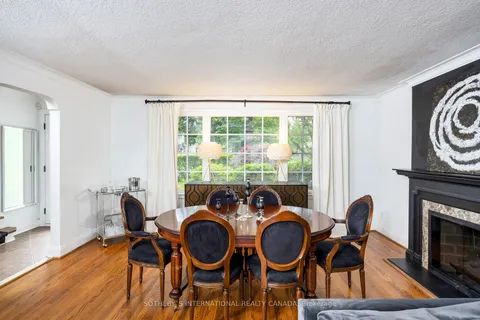 175 Prince Edward Dr, Toronto, ON M8Y 3W7