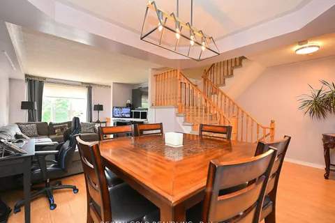 162 Provincial Pl, Brampton, ON L6S 6C2