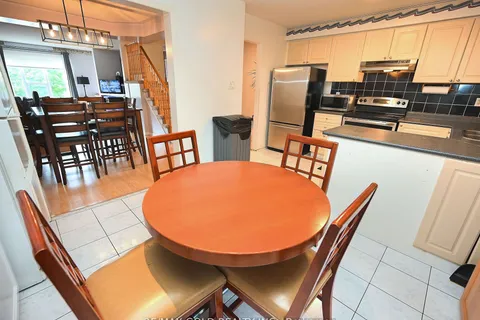 162 Provincial Pl, Brampton, ON L6S 6C2