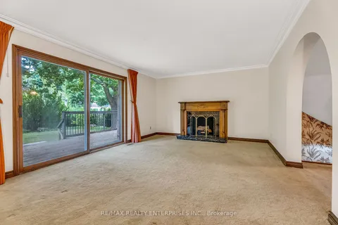 1816 Will Scarlett Dr, Mississauga, ON L5K 2K2