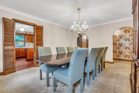 1816 Will Scarlett Dr, Mississauga, ON L5K 2K2