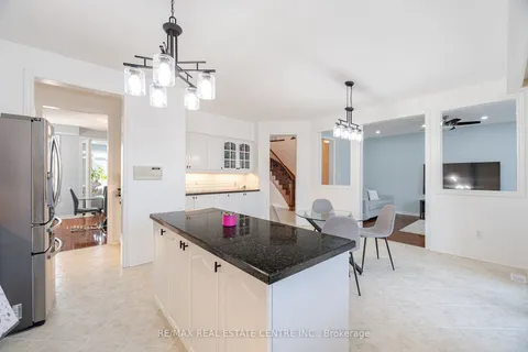 7 Prince Edward Blvd, Brampton, ON L6P 2E1