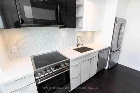 33 Shore Breeze Dr, Toronto, ON M8V 0G1
