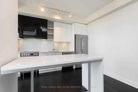 33 Shore Breeze Dr, Toronto, ON M8V 0G1