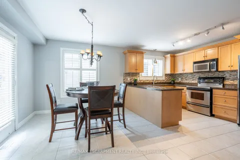 504 Geranium Lane, Burlington, ON L7T 4L5