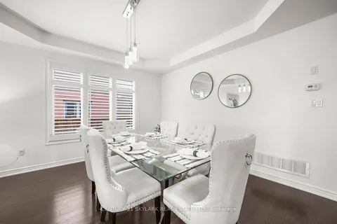 3270 Etude Drive, Mississauga, ON L4T 1T3