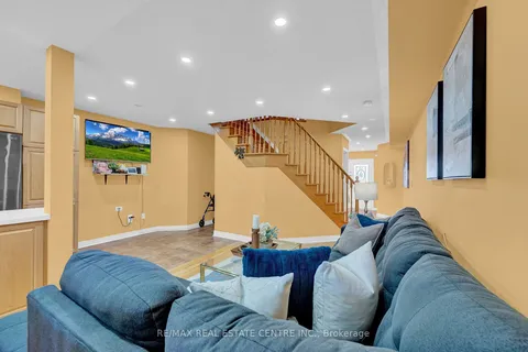 25 Heartview Rd, Brampton, ON L6Z 0C6