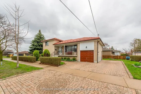 58 Storer Dr, Toronto, ON M9M 1X7